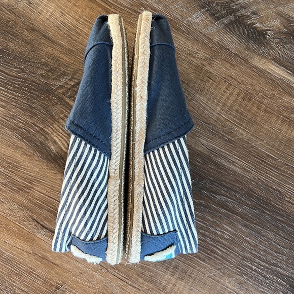 Tom’s Navy & Creme size W 6.5 - Picture 3 of 7